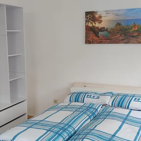 Bei Charlotte Apartment